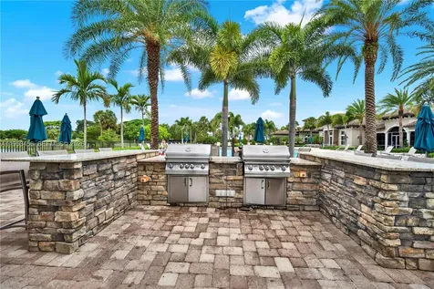 950 Hillcrest Drive Hollywood FL 33021