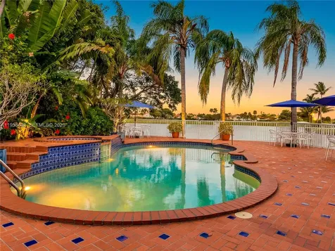 10465 NW 46th Street Doral FL 33178