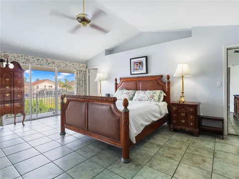 10465 NW 46th Street Doral FL 33178