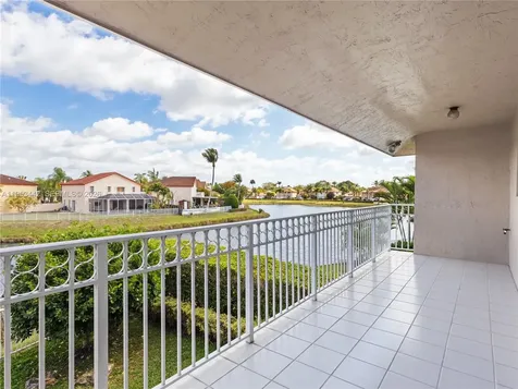 10465 NW 46th Street Doral FL 33178