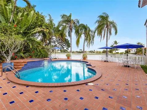 10465 NW 46th Street Doral FL 33178