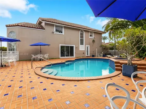 10465 NW 46th Street Doral FL 33178