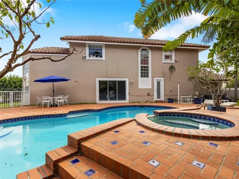 10465 NW 46th Street Doral FL 33178
