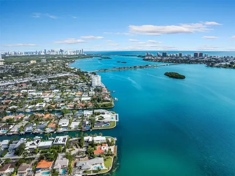 1990 NE 119th Road North Miami FL 33181