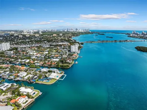 1990 NE 119th Road North Miami FL 33181