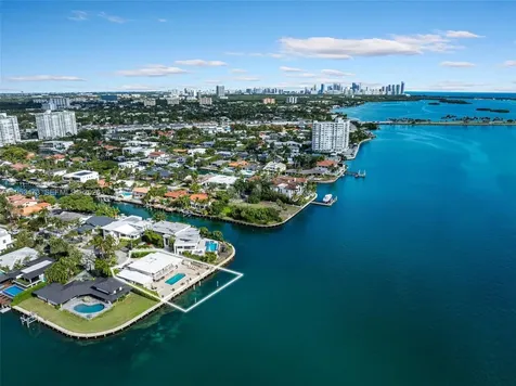 1990 NE 119th Road North Miami FL 33181