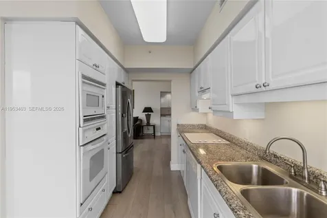 4775 Collins Avenue Miami Beach FL 33140