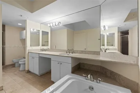 4775 Collins Avenue Miami Beach FL 33140