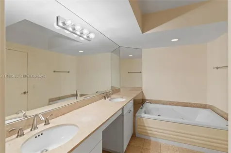 4775 Collins Avenue Miami Beach FL 33140