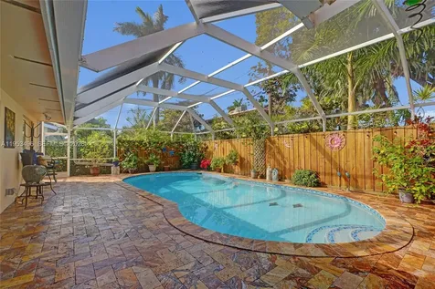 1237 Garfield Street Hollywood FL 33019