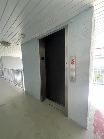 405 S Pine Island Road Plantation FL 33324