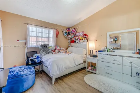 10026 Hammocks Boulevard Miami FL 33196