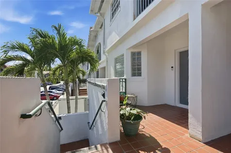 10026 Hammocks Boulevard Miami FL 33196