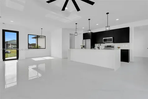3602 20th Street SW Lehigh Acres FL 33976
