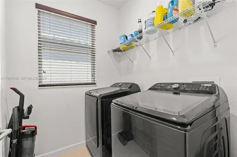 1388 SE 27th Terrace Homestead FL 33035
