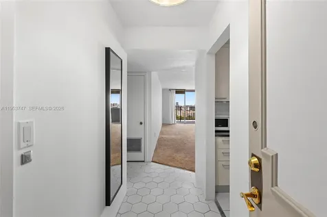 2780 NE 183rd Street Aventura FL 33160