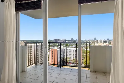 2780 NE 183rd Street Aventura FL 33160