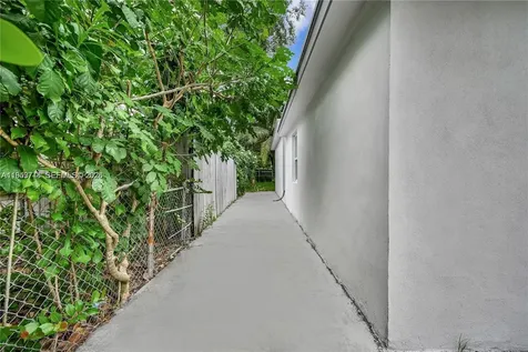 2270 NW 153rd Street Miami Gardens FL 33054