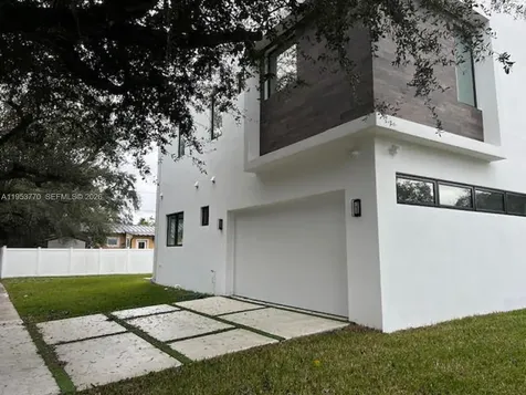 2 Hough Drive Miami Springs FL 33166