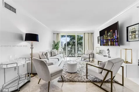 99 SE Mizner Boulevard Boca Raton FL 33432