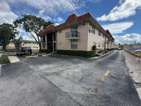 1015 NW 45th Avenue Miami FL 33126