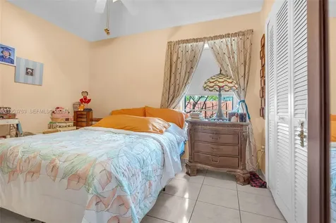 1002 SW 142nd Court Miami FL 33184