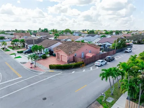 1002 SW 142nd Court Miami FL 33184