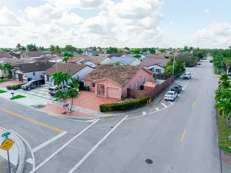 1002 SW 142nd Court Miami FL 33184