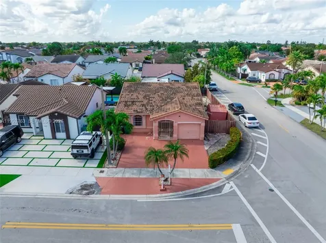 1002 SW 142nd Court Miami FL 33184