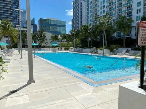 881 Ocean Drive Key Biscayne FL 33149