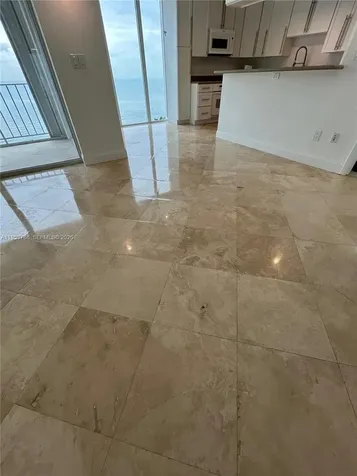 881 Ocean Drive Key Biscayne FL 33149
