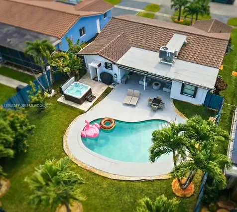 5117 Cleveland Street Hollywood FL 33021