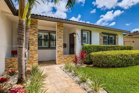 5117 Cleveland Street Hollywood FL 33021