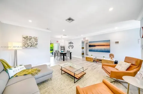 5117 Cleveland Street Hollywood FL 33021