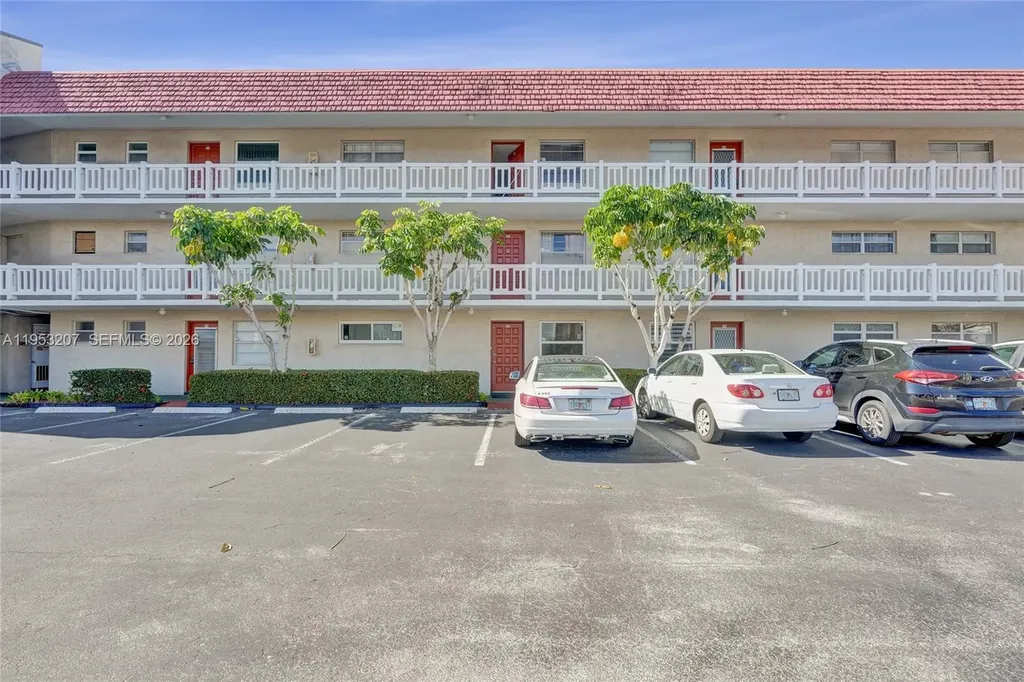 3511 E Inverrary Drive Lauderhill FL 33319