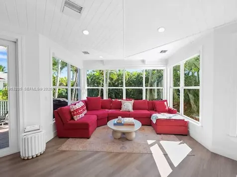 17433 S.e. Indian Hills Drive Tequesta FL 33469
