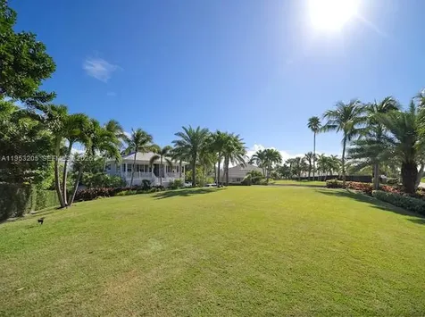 17433 S.e. Indian Hills Drive Tequesta FL 33469
