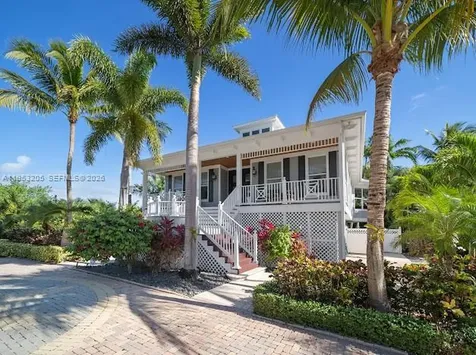 17433 S.e. Indian Hills Drive Tequesta FL 33469