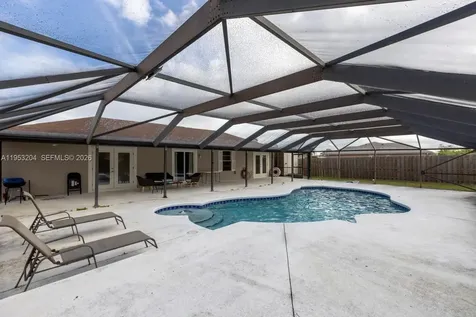 672 SW Stillman Avenue Port St. Lucie FL 34953