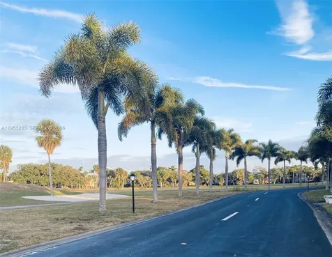 14 Vista Gardens Trail Vero Beach FL 32962