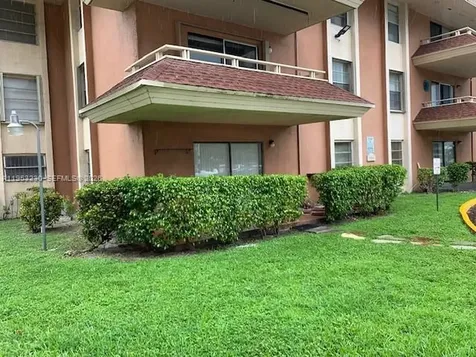 17650 NW 68th Avenue Hialeah FL 33015