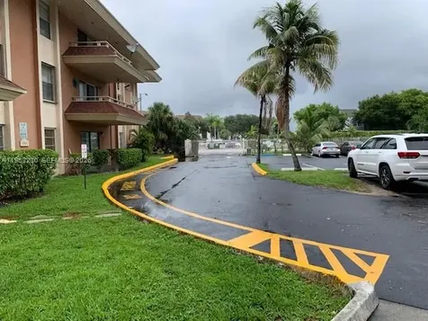 17650 NW 68th Avenue Hialeah FL 33015