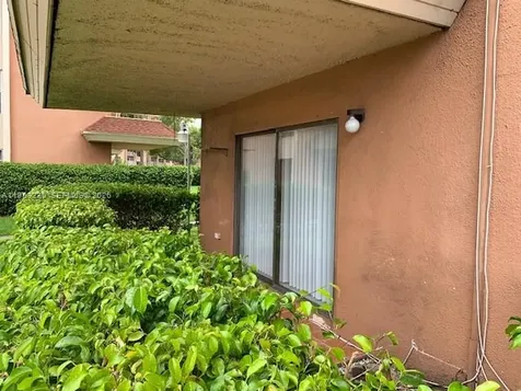 17650 NW 68th Avenue Hialeah FL 33015