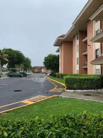 17650 NW 68th Avenue Hialeah FL 33015
