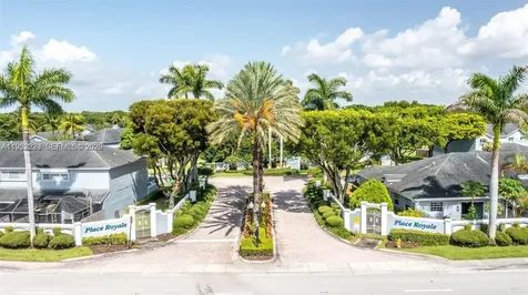 14206 SW 97th Terrace Miami FL 33186
