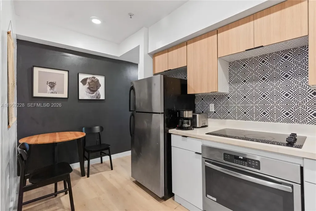 810 7th Street Miami Beach FL 33139
