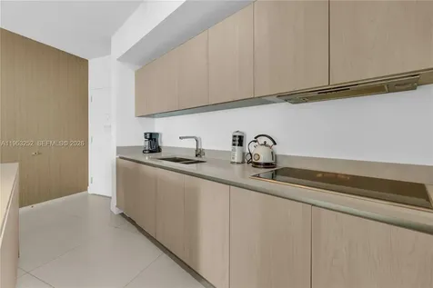 4111 S Ocean Drive Hollywood FL 33019