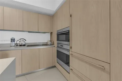 4111 S Ocean Drive Hollywood FL 33019