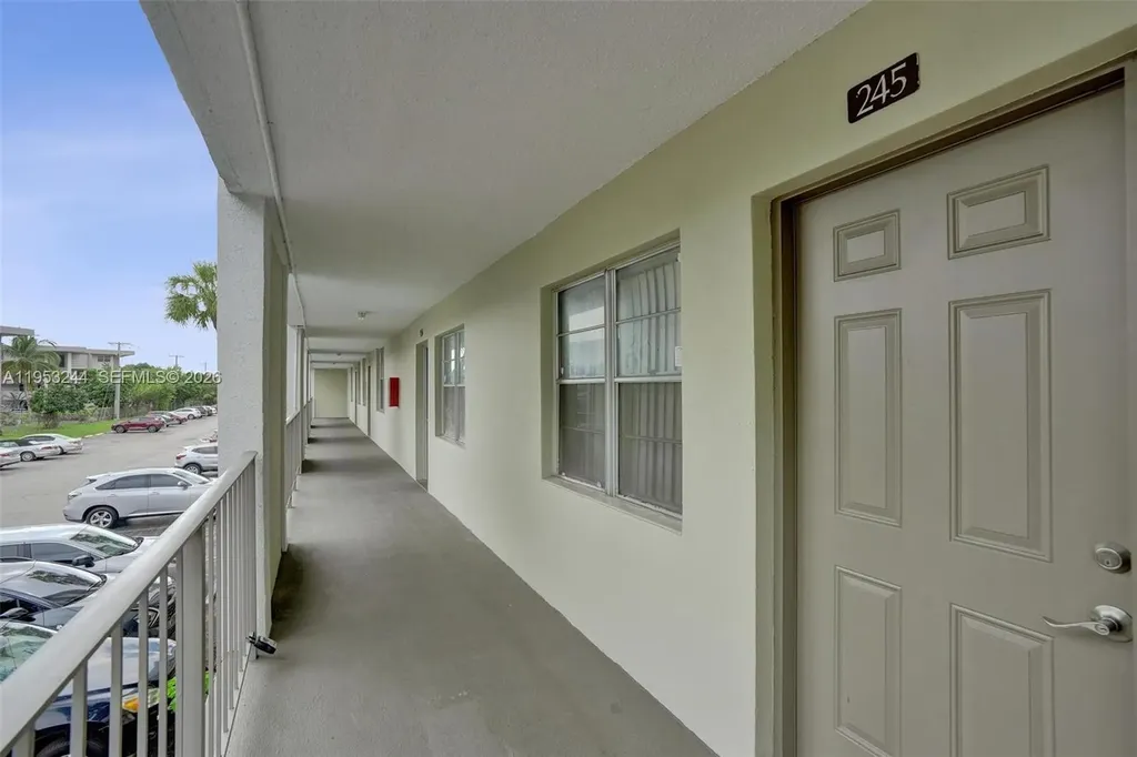 2999 NW 48th Avenue Lauderdale Lakes FL 33313