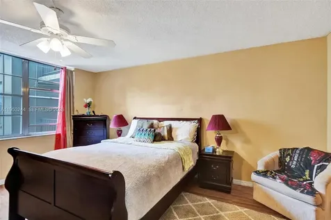 2999 NW 48th Avenue Lauderdale Lakes FL 33313
